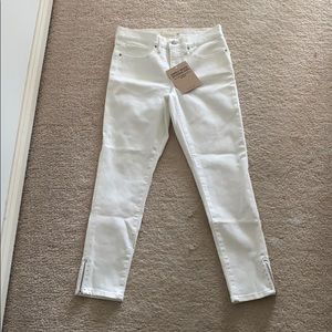 Levi’s women’s 311 white denim jeans NWT